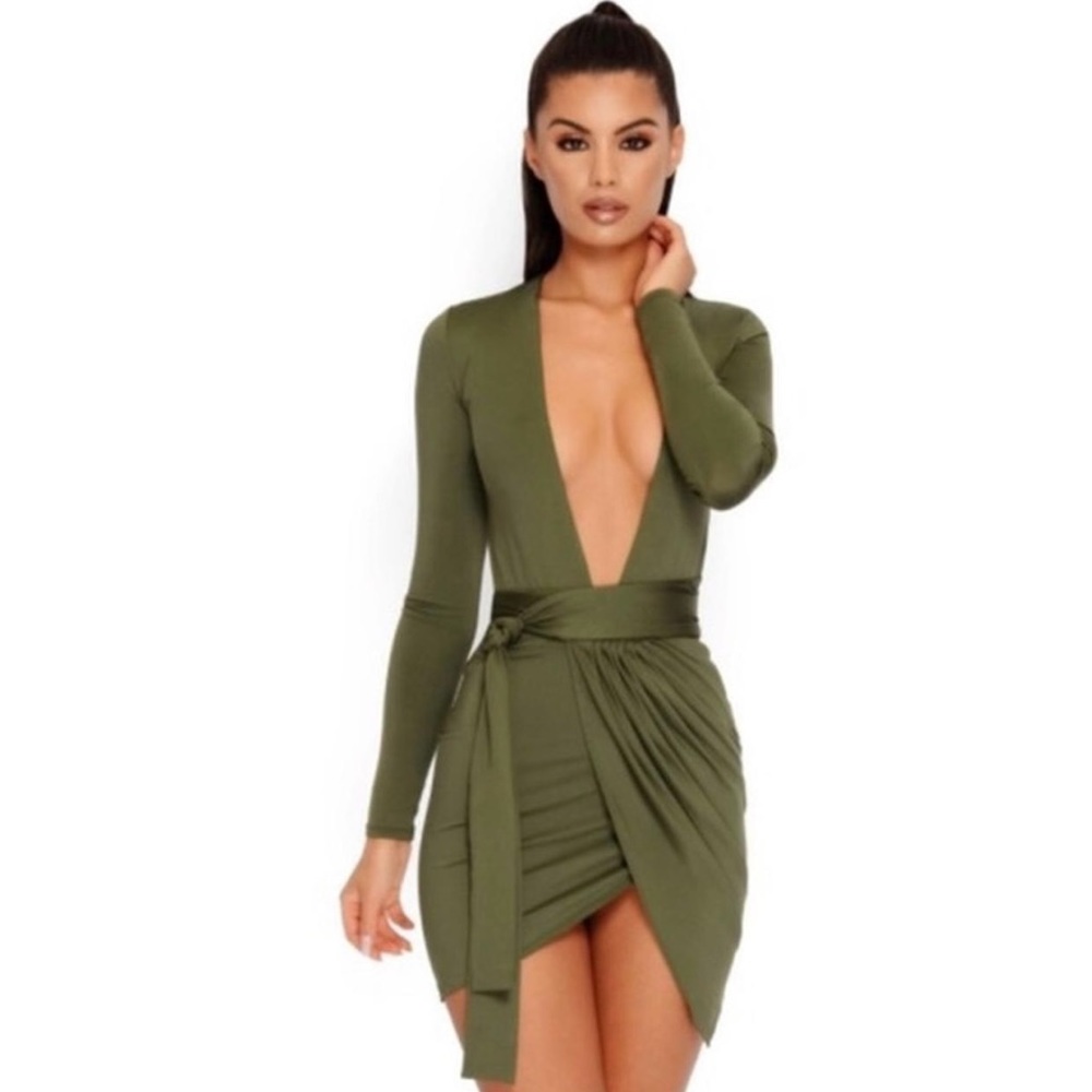 NWT Oh Polly Plunge Mini Dress (PINK) - Size: US 4